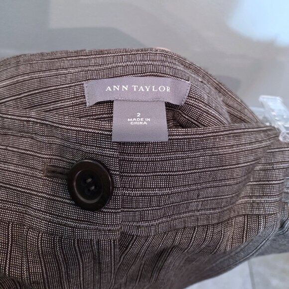 Ann Taylor Brown Linen Blend Striped Cropped Trouser Pants Size 2 - Picture 4 of 4